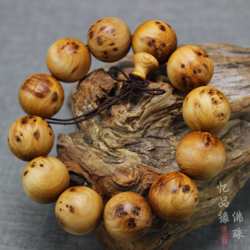 【太阳成集团tyc】
安踏玩起杂交鞋!KT新款融合历代签名鞋元素 东施效颦还是真香?(图3) 太阳成官网