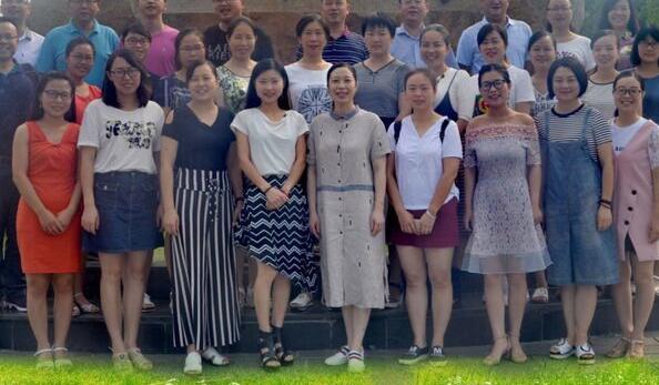 【太阳成集团tyc】
结业季再次来临 论文逼疯大学生 写好论文究竟多灾?(图3) 太阳成集团tyc