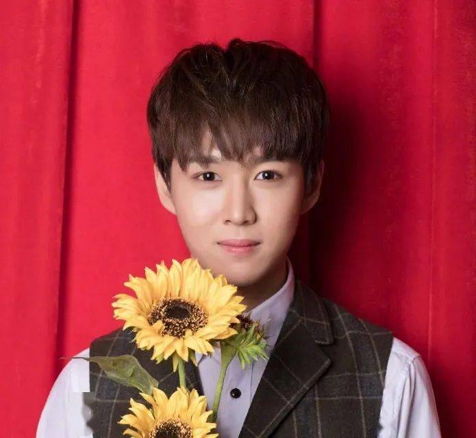 “太阳成集团tyc”
这几款短发发型太帅了 很是适合脸大的男生(图4) “太阳成集团tyc”
这几款短发发型太帅了 很是适合脸大的男生(图4)