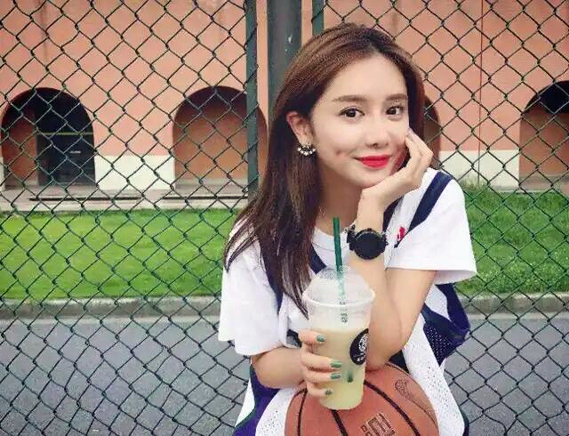 ‘太阳成官网’
美娜分手的体现真大气!自己主动提分手 仍与前男友保持朋侪关系(图9) ‘太阳成官网’
美娜分手的体现真大气!自己主动提分手 仍与前男友保持朋侪关系(图9)