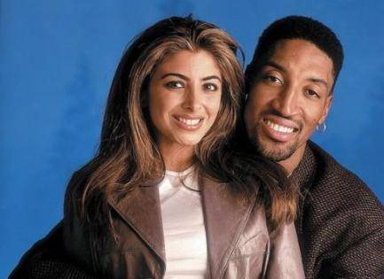 NBA最尤物妻 放弃20年婚姻生活 与28岁强壮黑人球星恋爱‘太阳成官网’(图7)
NBA最尤物妻 放弃20年婚姻生活 与28岁强壮黑人球星恋爱‘太阳成官网’(图7)