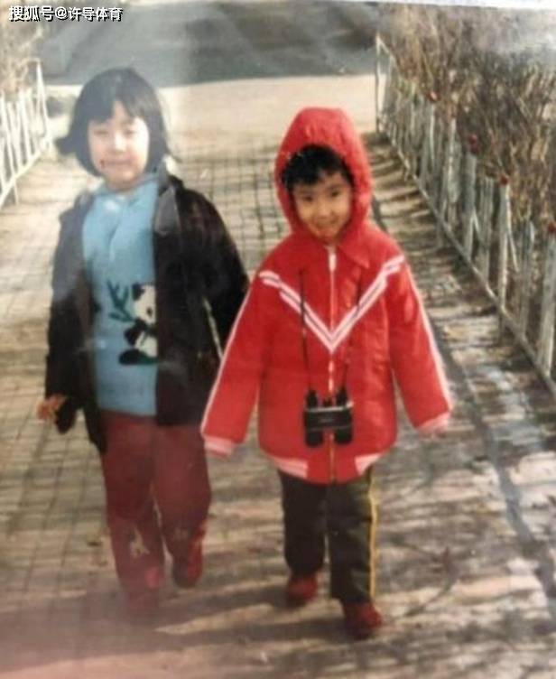 太阳成集团tyc|
明星小时候的照片 我一个也没有认出来 全部认出来的是大神！(图3)