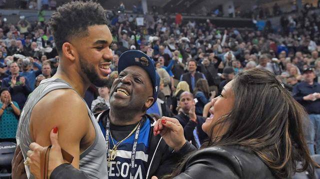 太阳成官网:
NBA巨星母亲因病去世 保罗领衔众球星齐致哀(图5) 太阳成官网:
NBA巨星母亲因病去世 保罗领衔众球星齐致哀(图5)