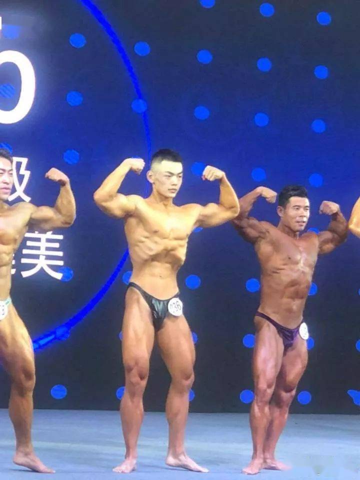 20岁宁夏小伙练就一身肌肉,收获迷妹无数!_太阳成集团tyc(图10)
20岁宁夏小伙练就一身肌肉,收获迷妹无数!_太阳成集团tyc(图10)