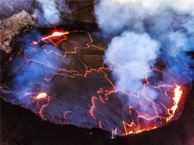 “黑寡妇”斯嘉丽与第二任丈夫离婚 两人曾育有一女-太阳成官网(图3) 太阳成官网