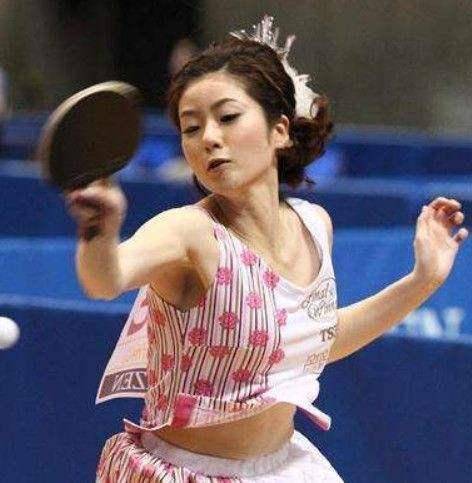 “太阳成官网”
太惊艳而被禁赛的乒乓女神 对手评价：注意力很难完全集中在球上(图9)