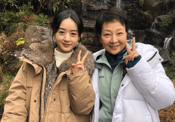 
为啥说女明星的头很小？看清赵今麦赵丽颖生图 我瞬间明确了‘太阳成官网’(图7)