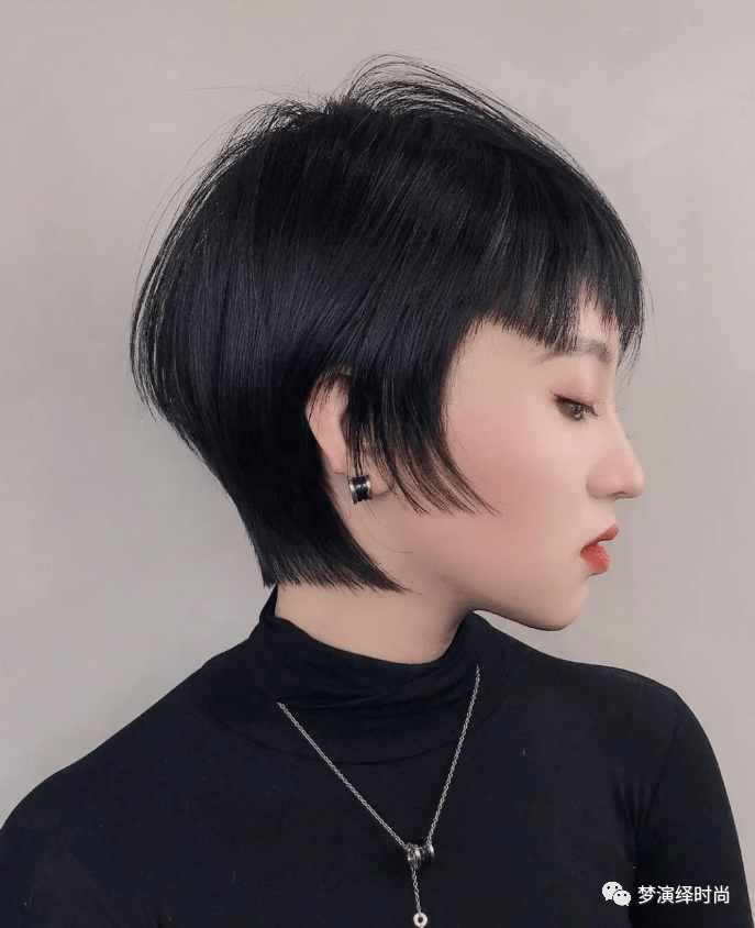 太阳成集团tyc|
2020盛行“5星好评”短发(图46)