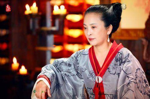 
她曾说不嫁中国男子 3任丈夫都是外籍 如今却回国捞金？：太阳集团tyc(图3)