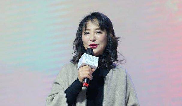 
她曾说不嫁中国男子 3任丈夫都是外籍 如今却回国捞金？：太阳集团tyc(图4)